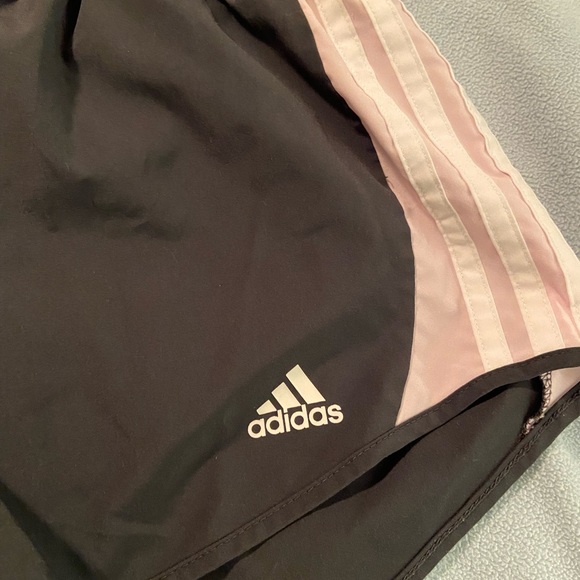 Adidas running shorts - Picture 4 of 4